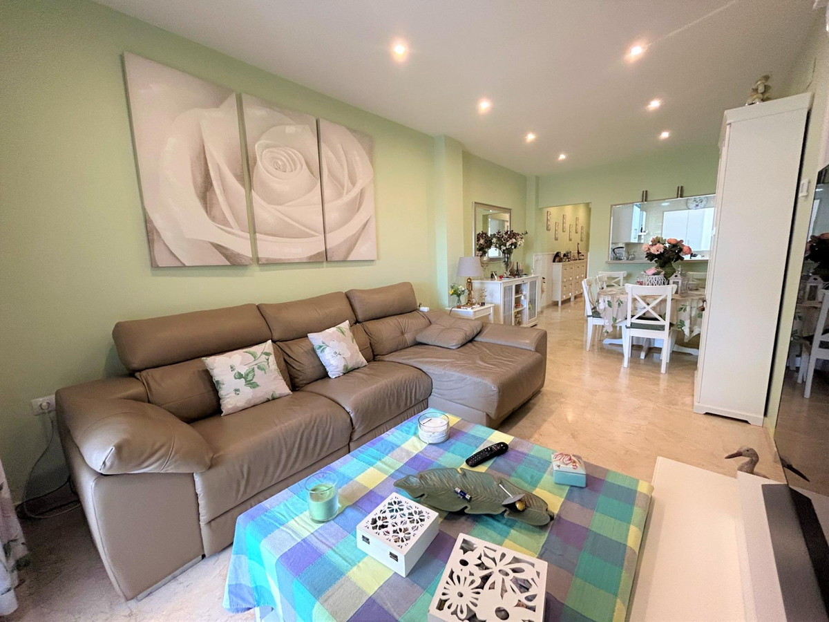 3 Bed Apartment for sale in Estepona Costa Del Sol, Málaga, Spain