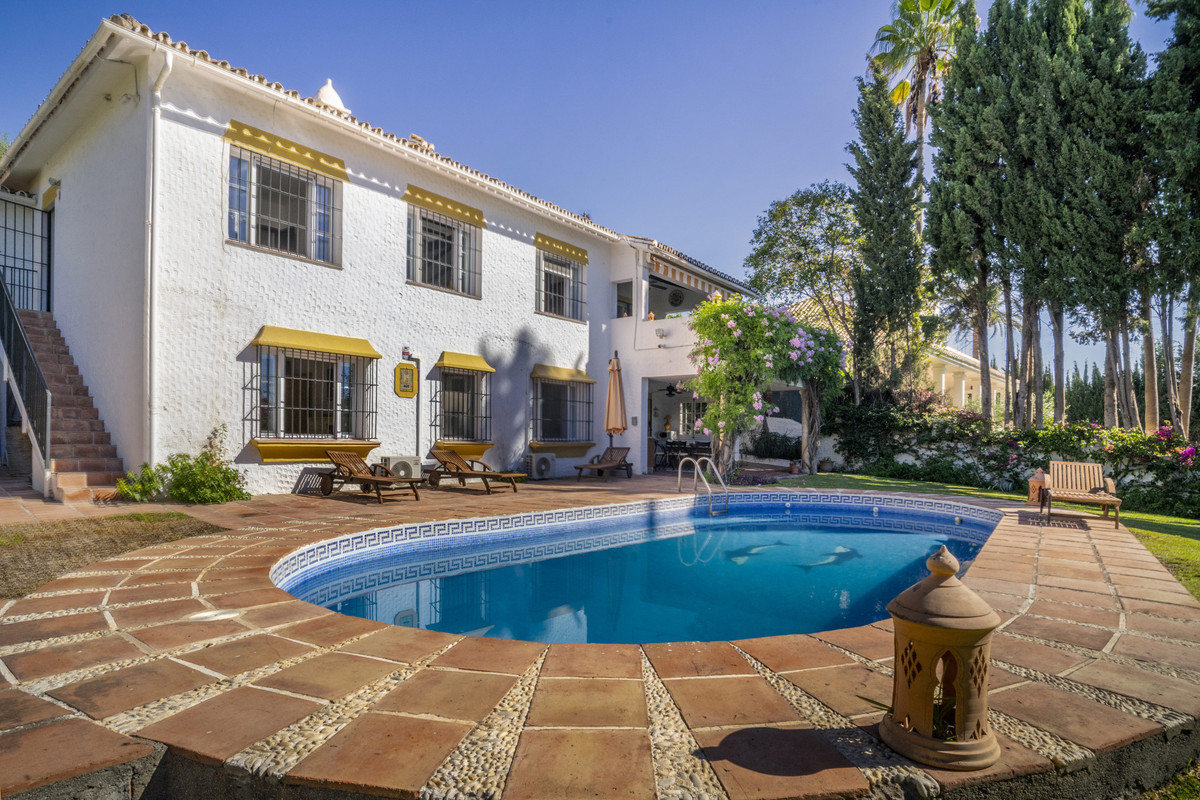 4 Bed Townhouse for sale in Guadalmina Alta Costa Del Sol, Málaga, Spain
