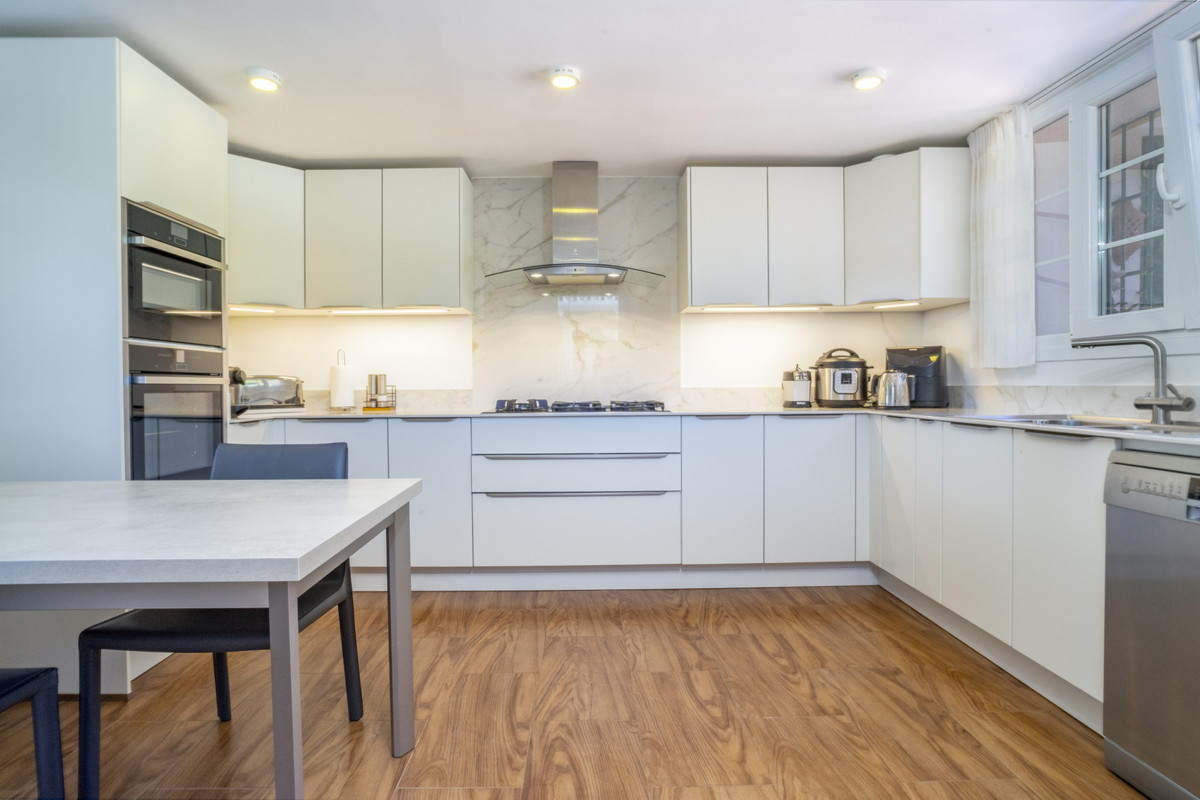 4 Bed Townhouse for sale in Guadalmina Alta Costa Del Sol, Málaga, Spain