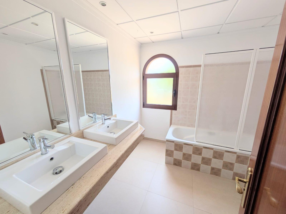 3 Bed Townhouse for sale in Benalmadena Costa Del Sol, Málaga, Spain