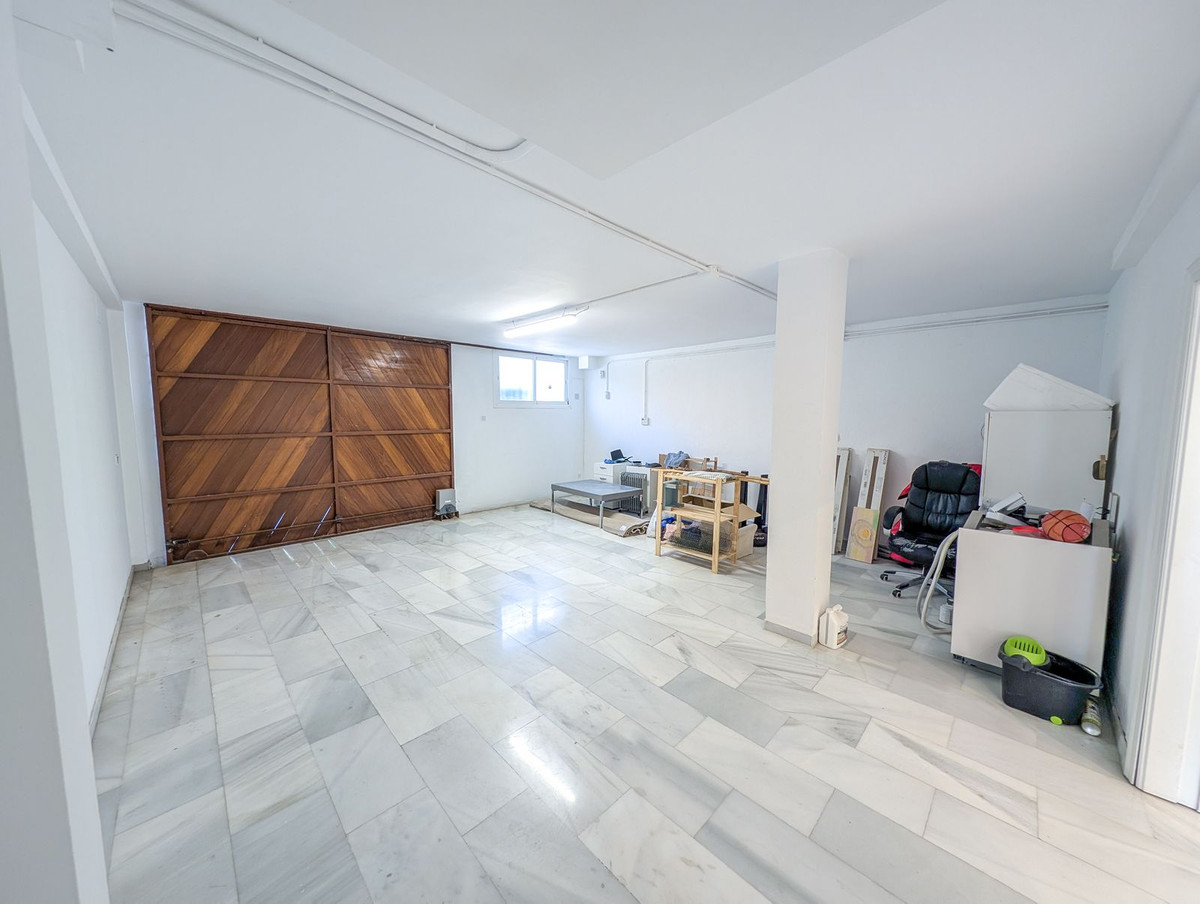 Se vende Villa - Chalet de 5 dormitorios en Costa Del Sol, Málaga, España