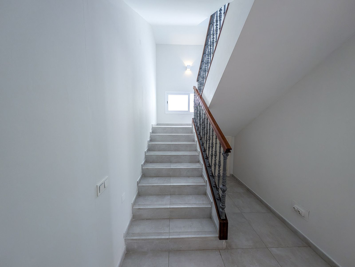 Se vende Villa - Chalet de 5 dormitorios en Costa Del Sol, Málaga, España