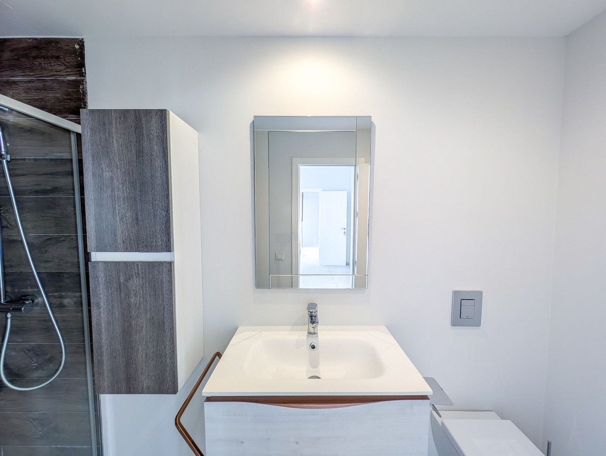 Se vende Villa - Chalet de 5 dormitorios en Costa Del Sol, Málaga, España