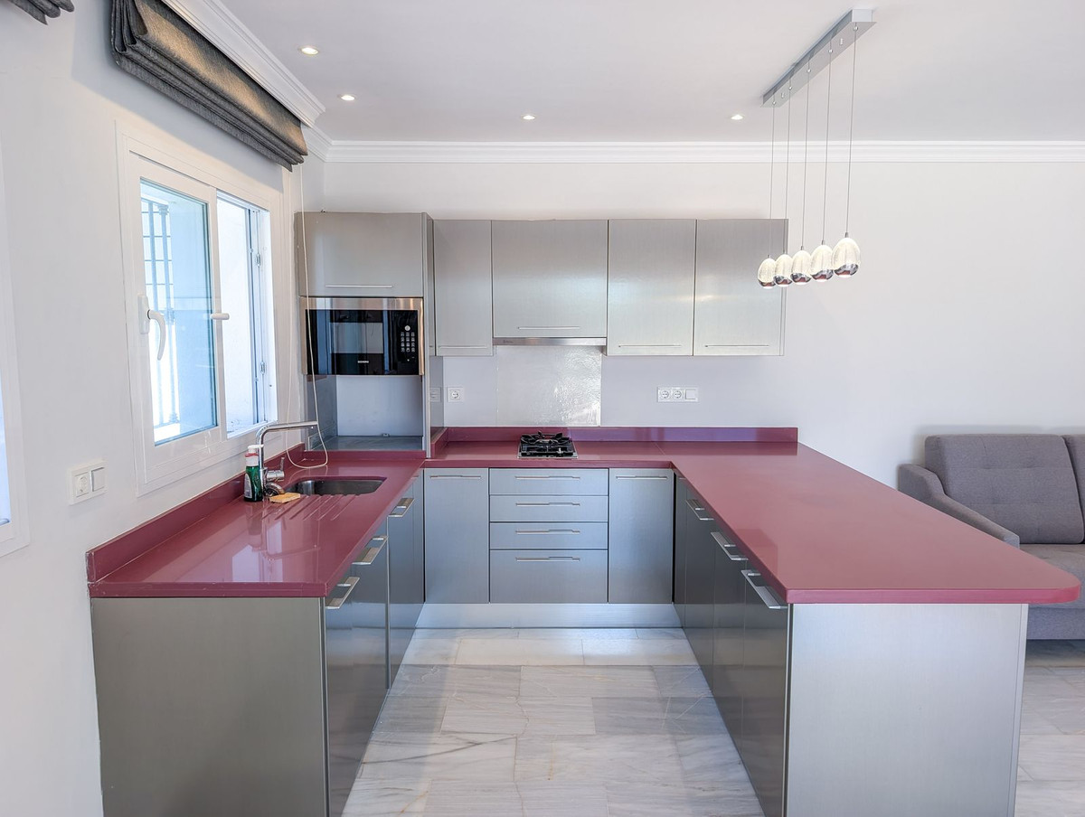 Se vende Villa - Chalet de 5 dormitorios en Costa Del Sol, Málaga, España