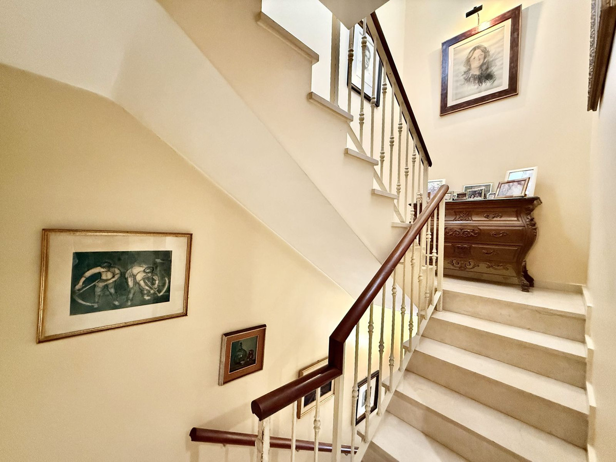 4 Bed Townhouse for sale in Estepona Costa Del Sol, Málaga, Spain