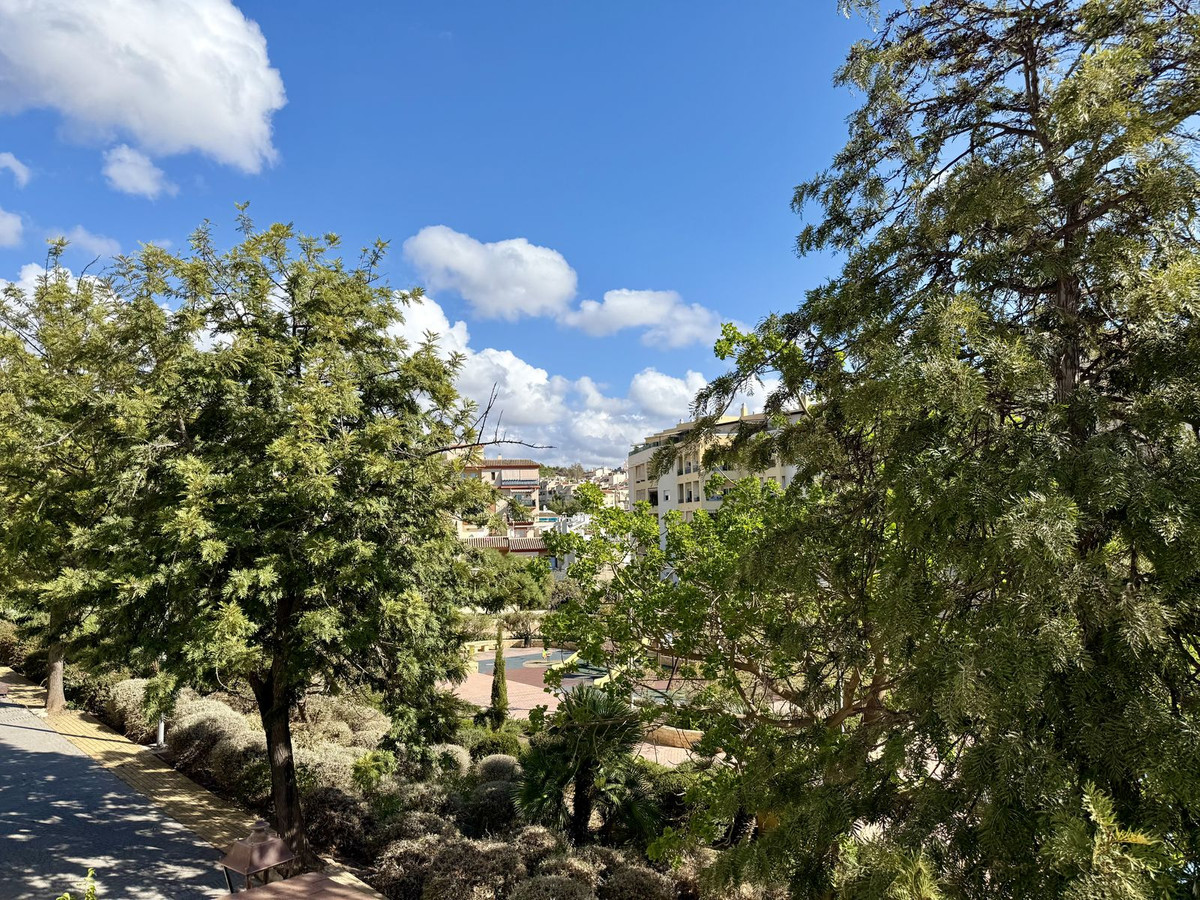 4 Bed Townhouse for sale in Estepona Costa Del Sol, Málaga, Spain