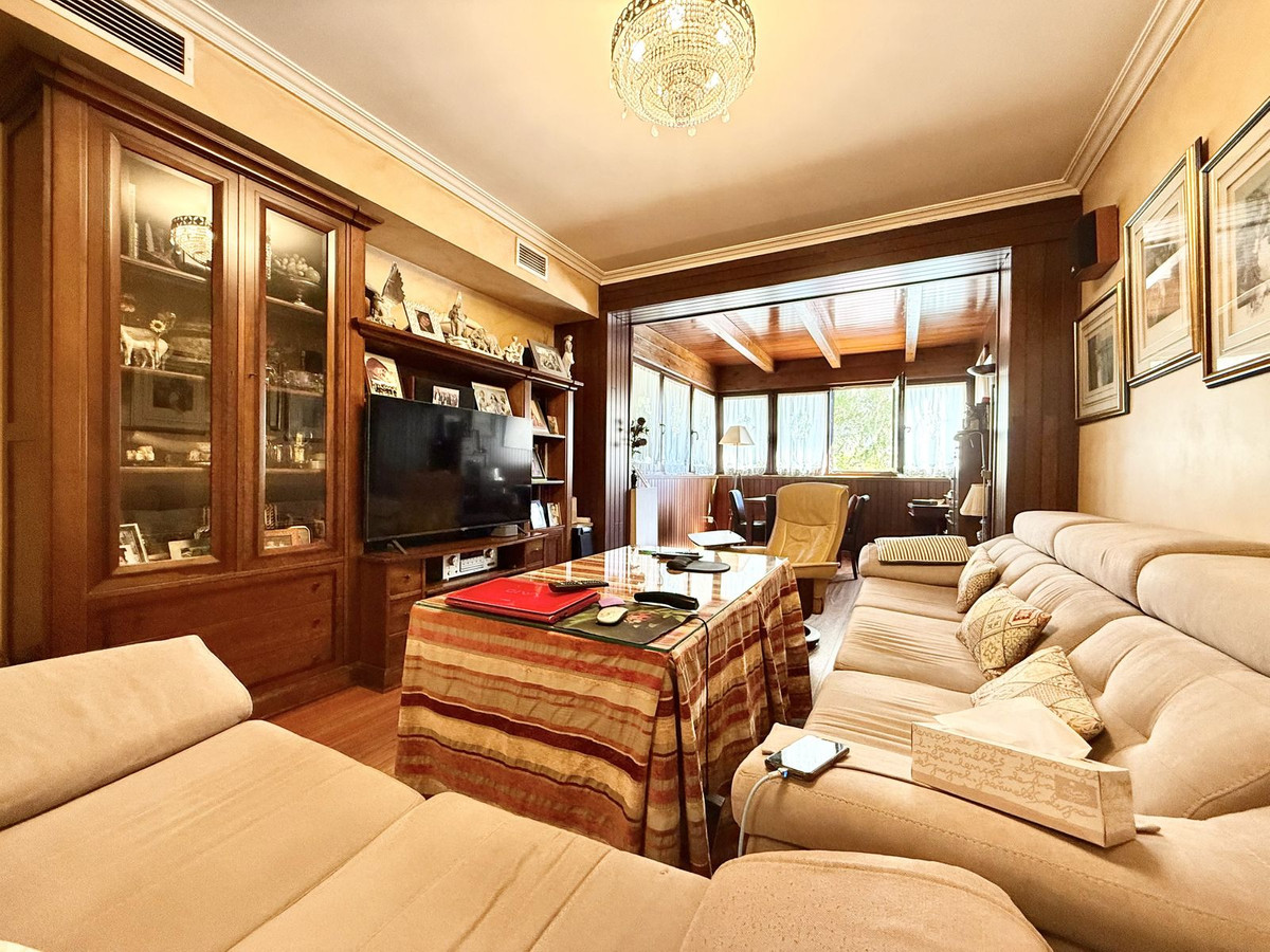 4 Bed Townhouse for sale in Estepona Costa Del Sol, Málaga, Spain