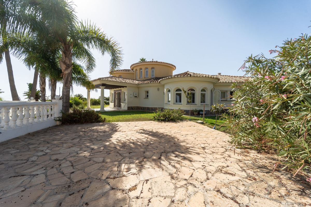 5 Bed Townhouse for sale in Mijas Costa Costa Del Sol, Málaga, Spain