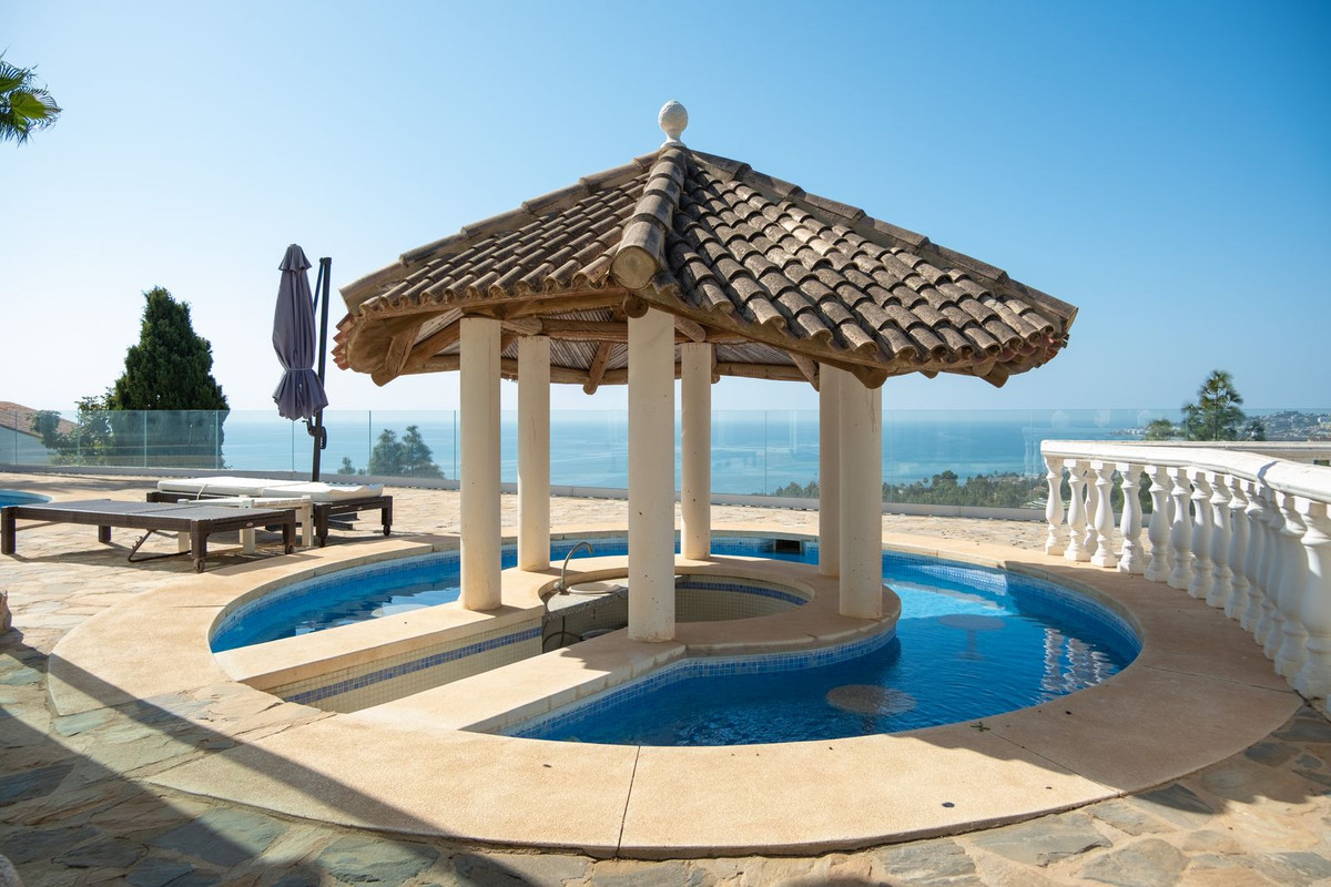 5 Bed Townhouse for sale in Mijas Costa Costa Del Sol, Málaga, Spain