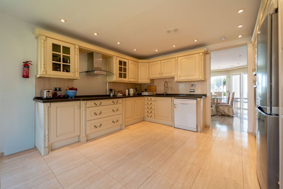 5 Bed Townhouse for sale in Mijas Costa Costa Del Sol, Málaga, Spain