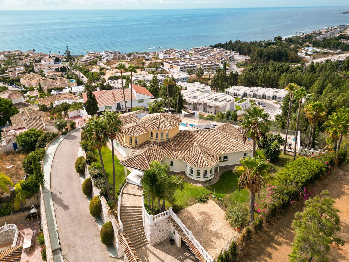 5 Bed Townhouse for sale in Mijas Costa Costa Del Sol, Málaga, Spain