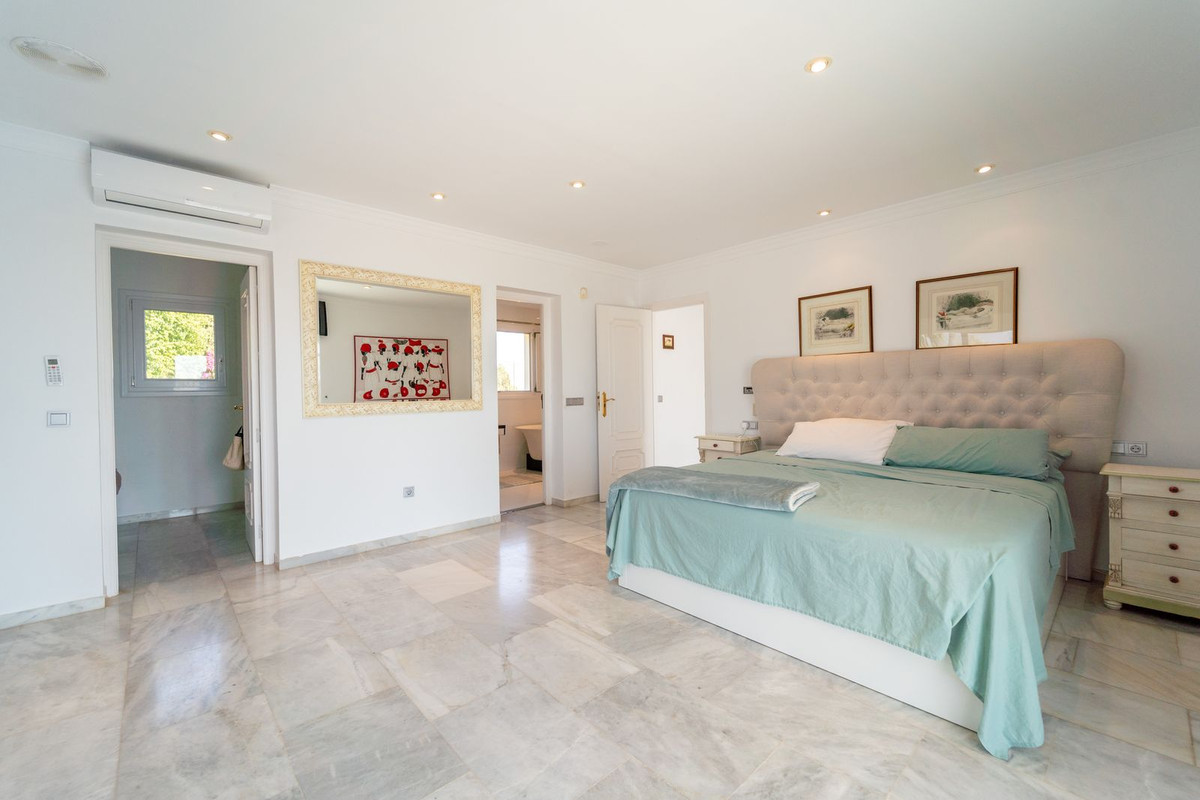5 Bed Townhouse for sale in Mijas Costa Costa Del Sol, Málaga, Spain