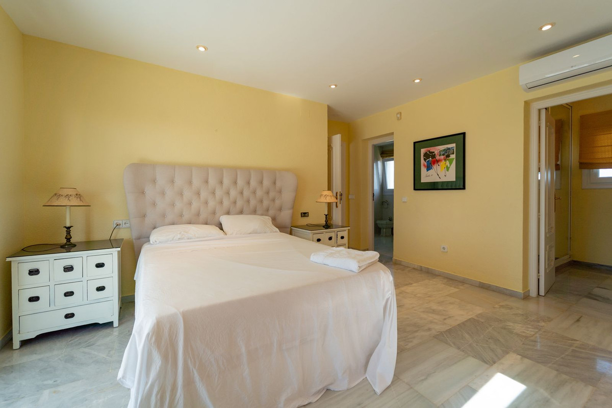 5 Bed Townhouse for sale in Mijas Costa Costa Del Sol, Málaga, Spain