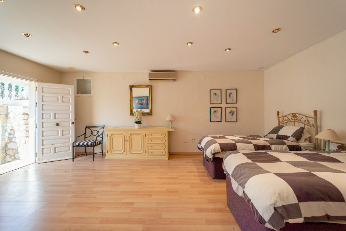 5 Bed Townhouse for sale in Mijas Costa Costa Del Sol, Málaga, Spain