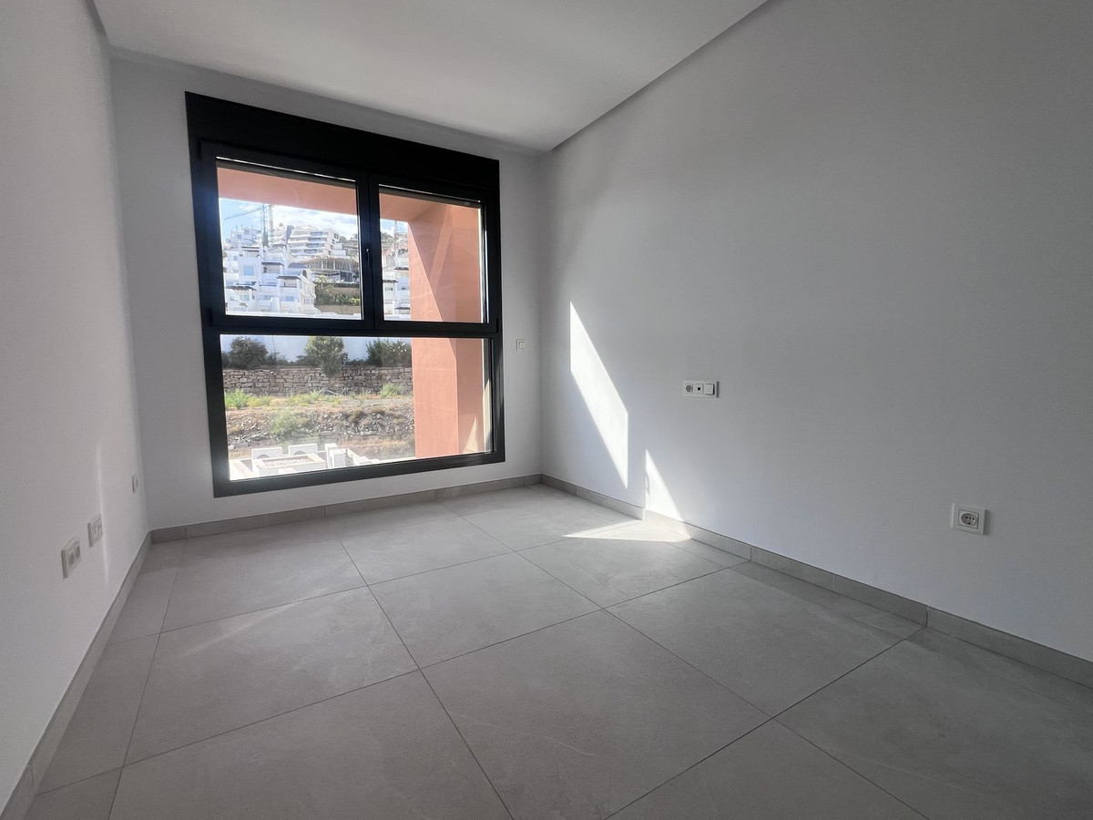 3 Bed Apartment for sale in La Quinta Costa Del Sol, Málaga, Spain