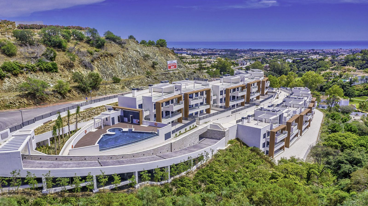 3 Bed Apartment for sale in La Quinta Costa Del Sol, Málaga, Spain