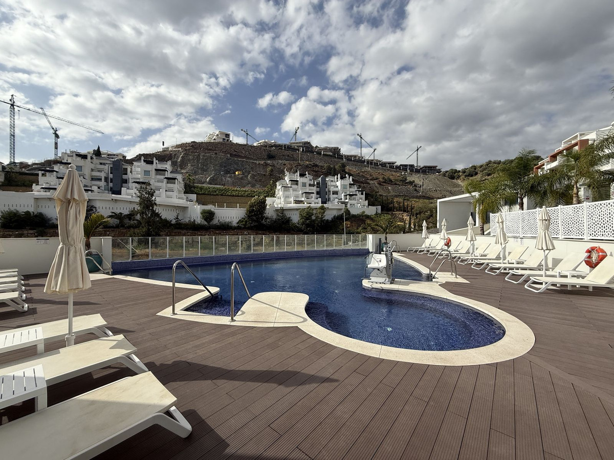 3 Bed Apartment for sale in La Quinta Costa Del Sol, Málaga, Spain