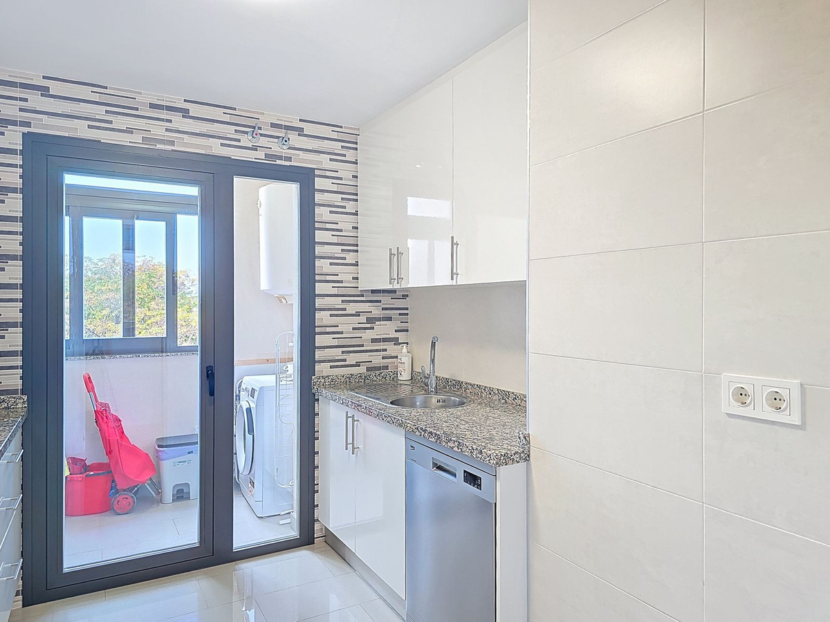2 Bed Apartment for sale in Torre Del Mar Costa Del Sol East, Málaga, Spain