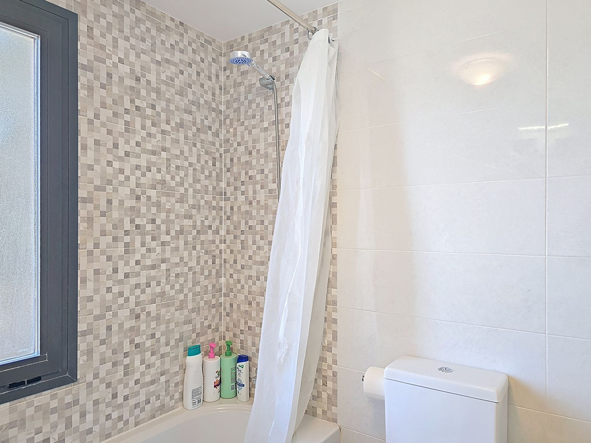 2 Bed Apartment for sale in Torre Del Mar Costa Del Sol East, Málaga, Spain