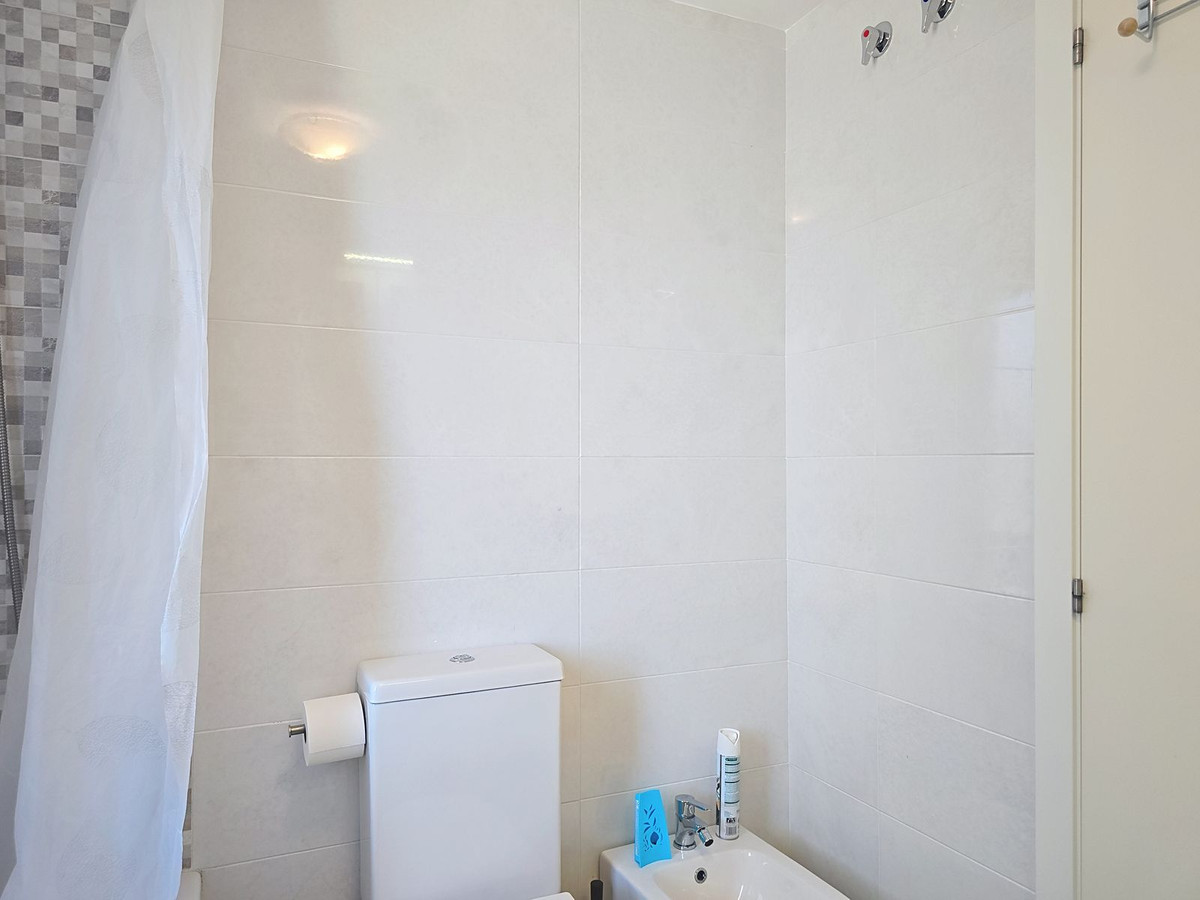 2 Bed Apartment for sale in Torre Del Mar Costa Del Sol East, Málaga, Spain