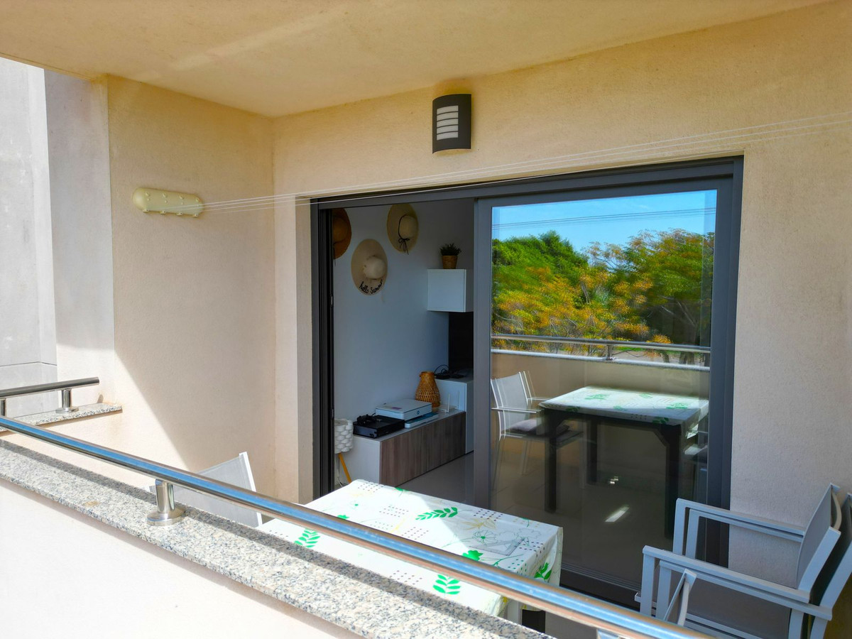 2 Bed Apartment for sale in Torre Del Mar Costa Del Sol East, Málaga, Spain