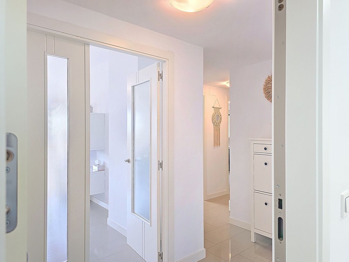 2 Bed Apartment for sale in Torre Del Mar Costa Del Sol East, Málaga, Spain