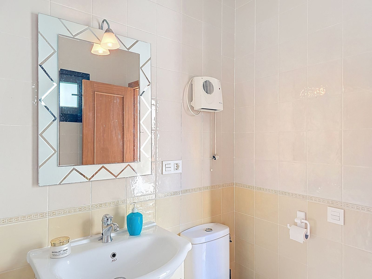 Se vende Adosada de 2 dormitorios en Costa Del Sol East, Málaga, España