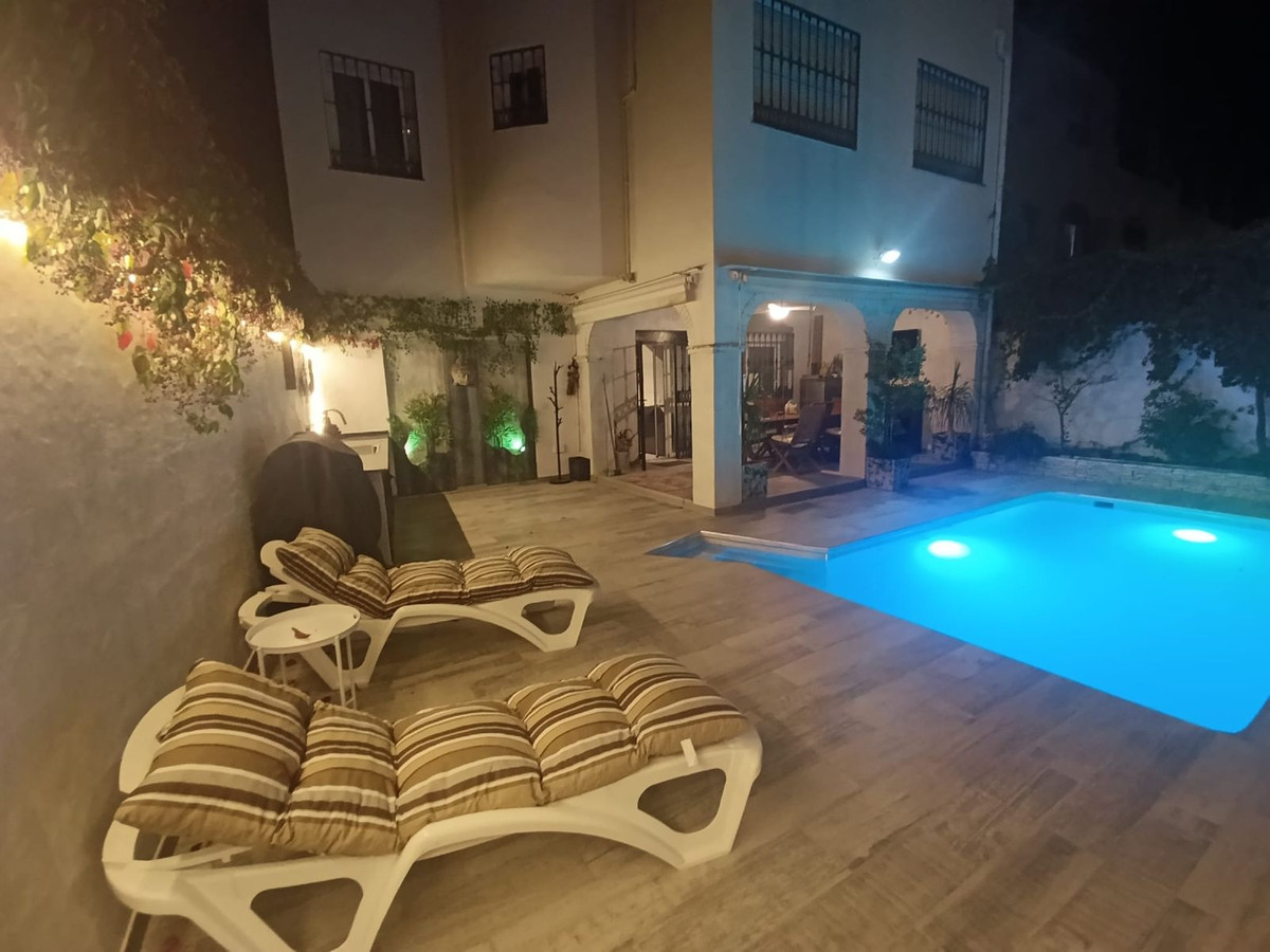 4 Bed Townhouse for sale in Estepona Costa Del Sol, Málaga, Spain