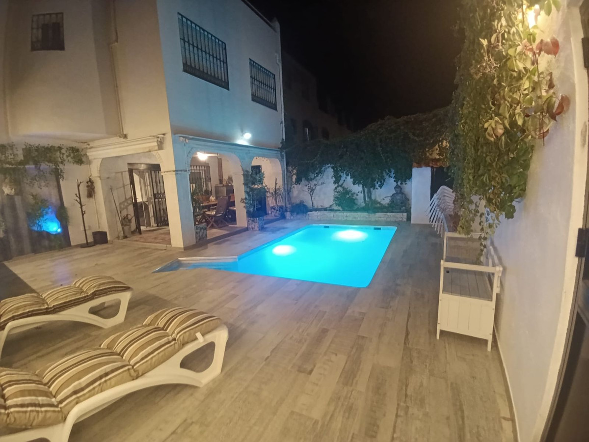 4 Bed Townhouse for sale in Estepona Costa Del Sol, Málaga, Spain