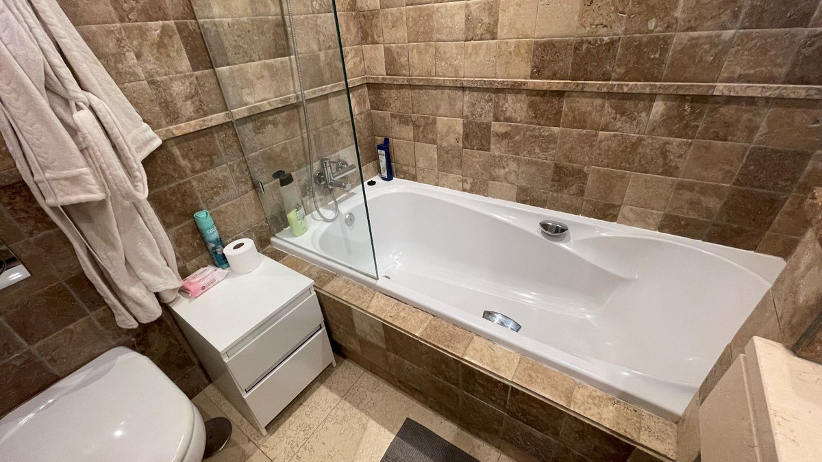 Se vende Apartamento Planta Baja de 2 dormitorios en Costa Del Sol, Málaga, España