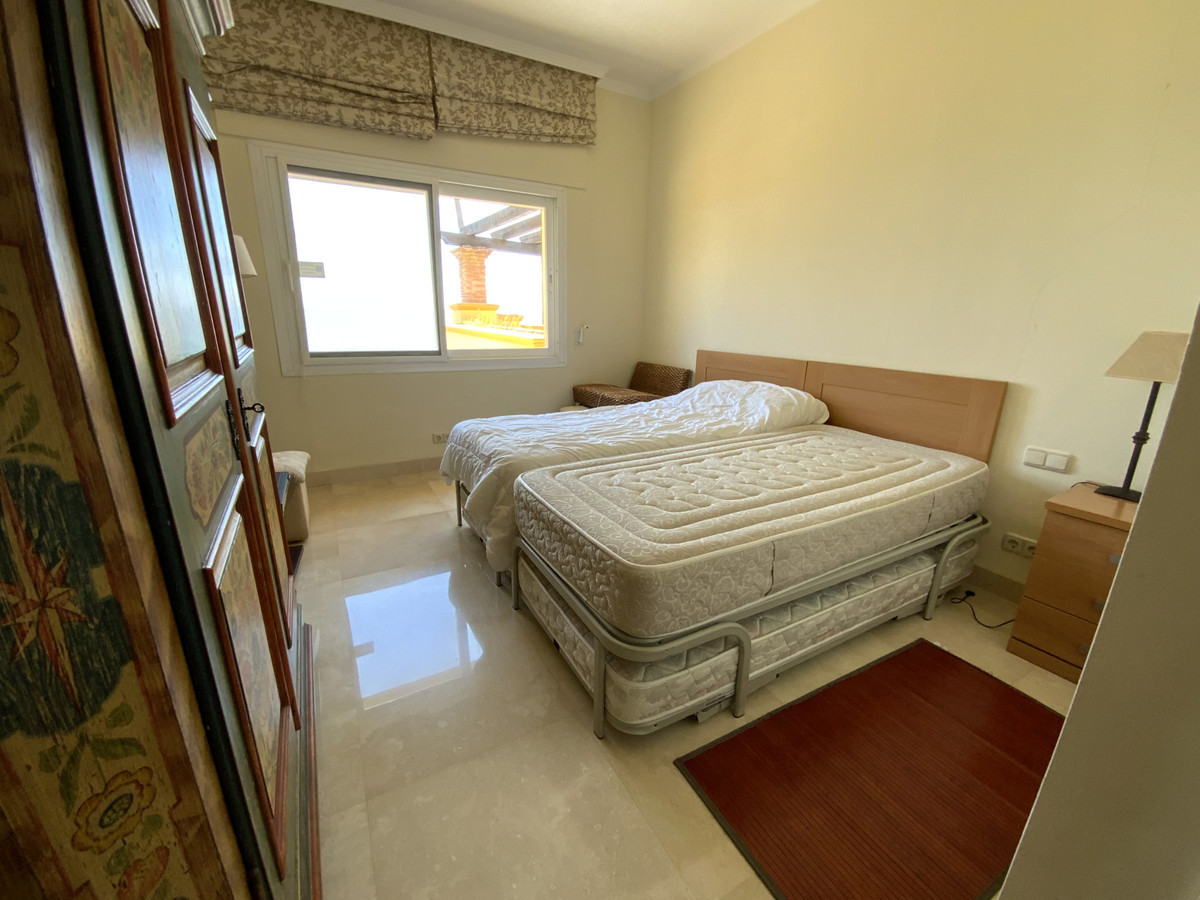 Se vende Apartamento Planta Media de 3 dormitorios en Costa Del Sol, Málaga, España