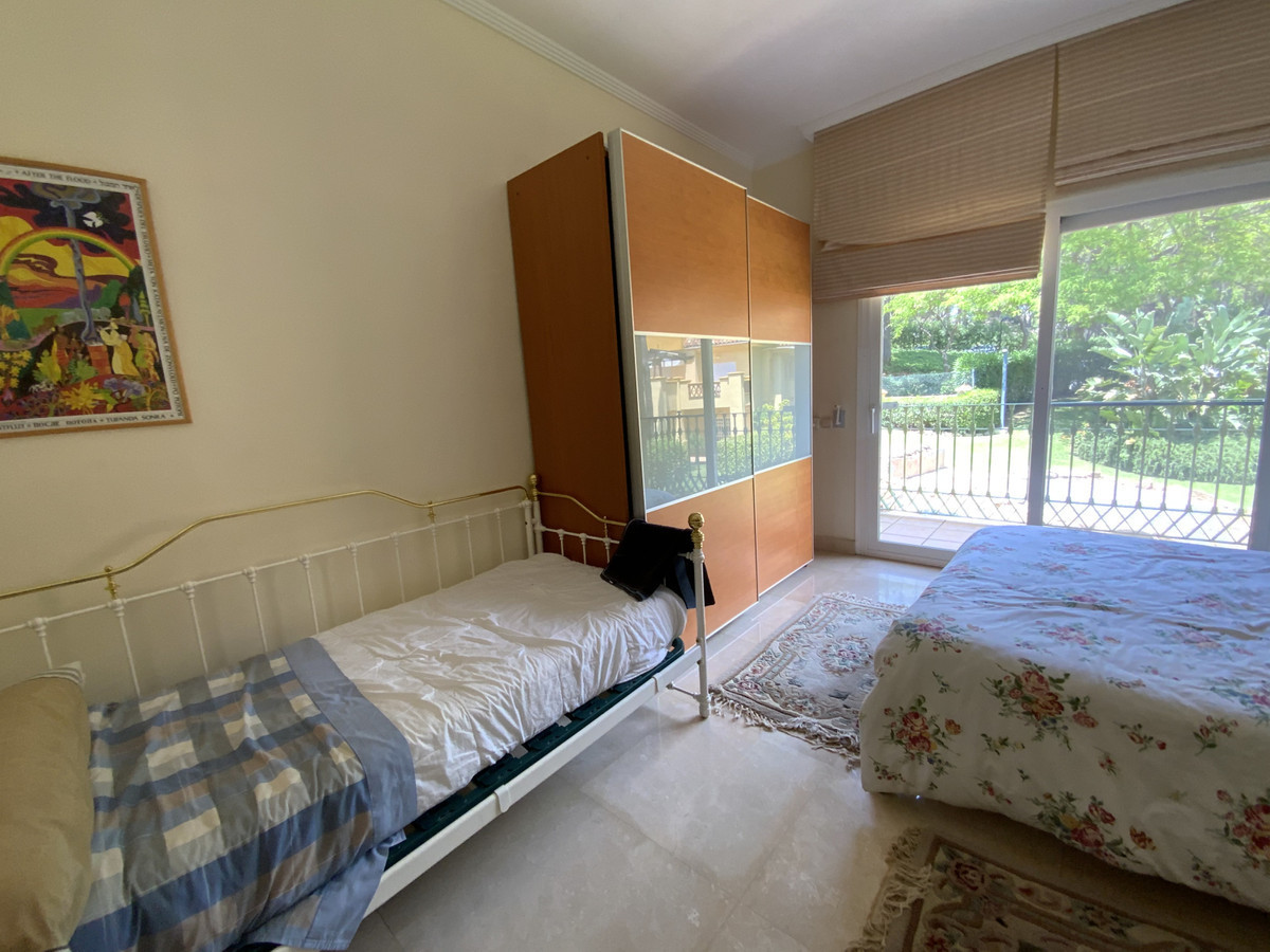 Se vende Apartamento Planta Media de 3 dormitorios en Costa Del Sol, Málaga, España