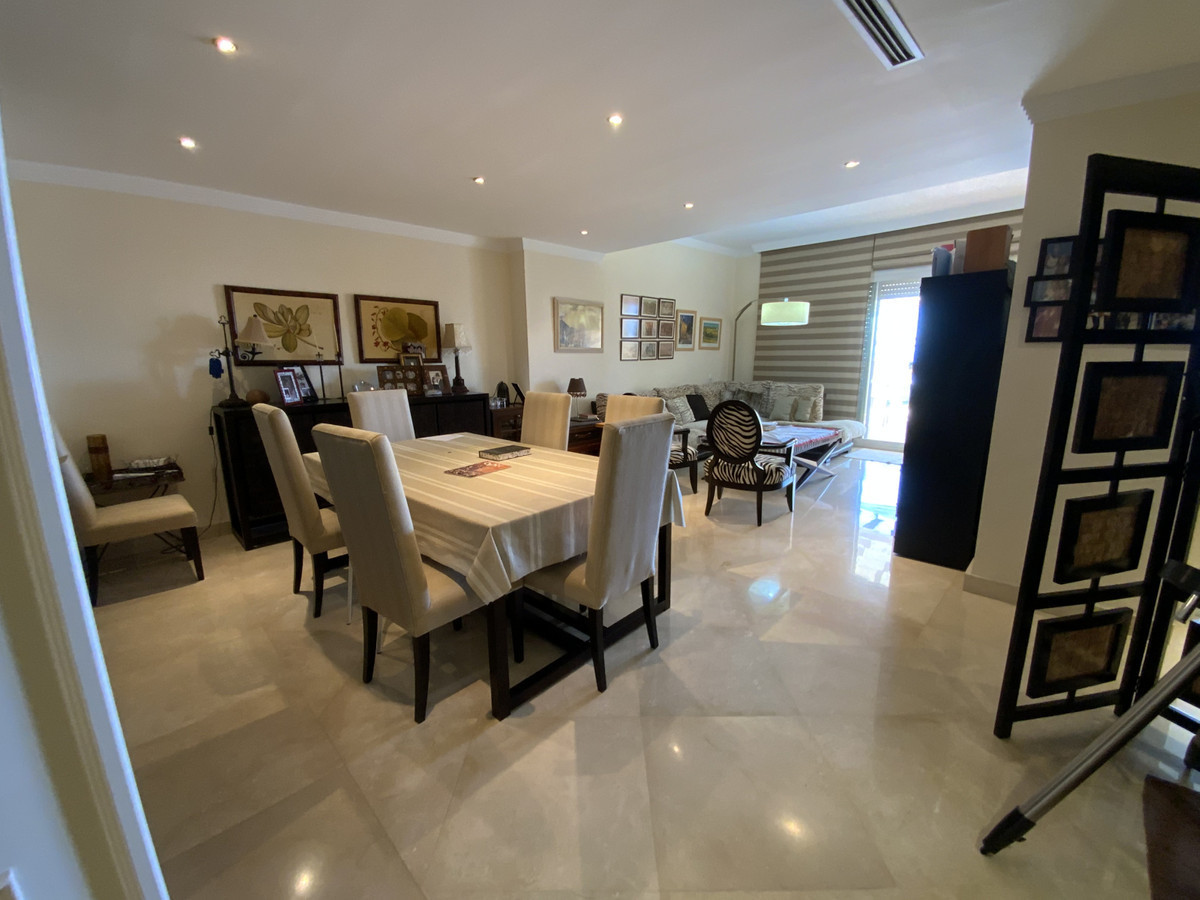 Se vende Apartamento Planta Media de 3 dormitorios en Costa Del Sol, Málaga, España
