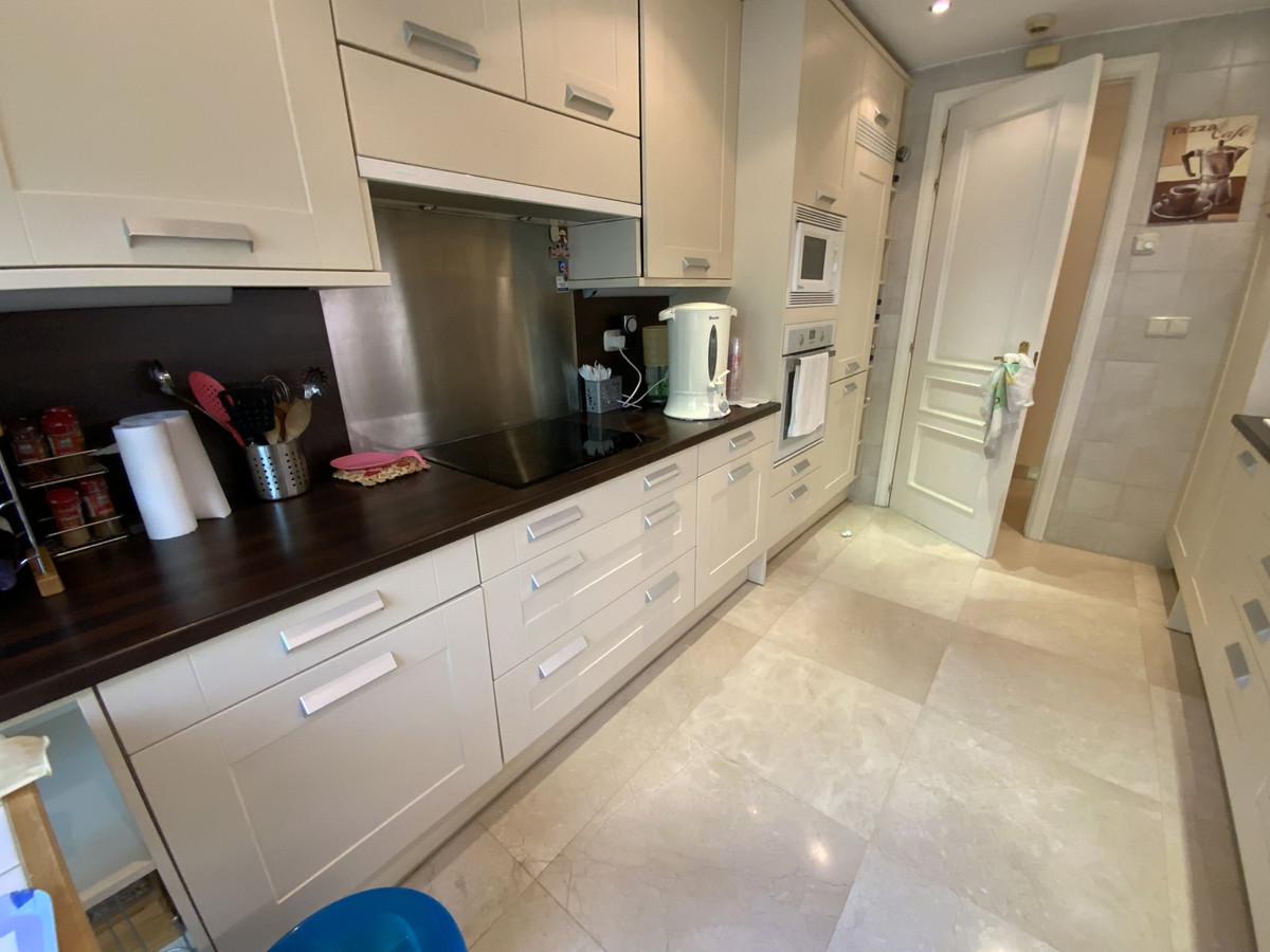 Se vende Apartamento Planta Media de 3 dormitorios en Costa Del Sol, Málaga, España