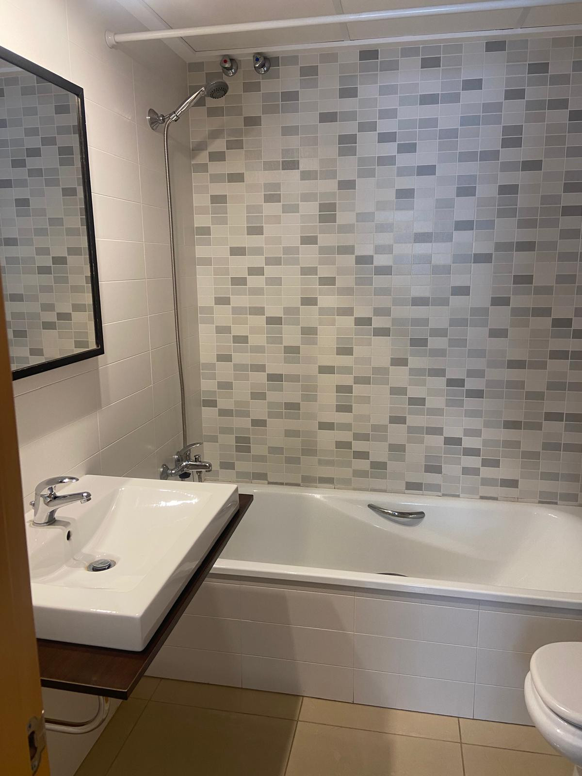 Se vende Apartamento Planta Media de 2 dormitorios en Costa Blanca, Alicante, España