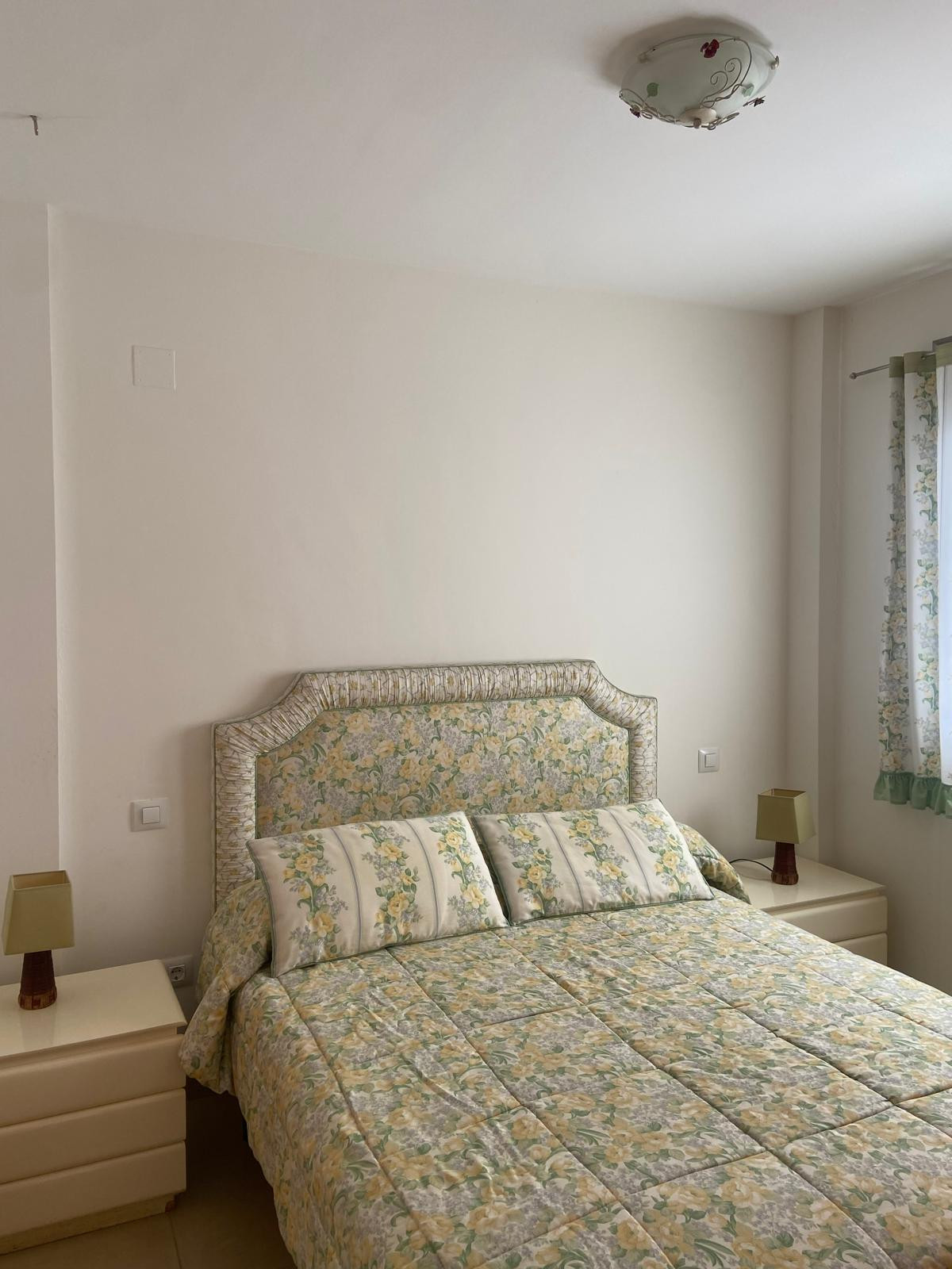 Se vende Apartamento Planta Media de 2 dormitorios en Costa Blanca, Alicante, España