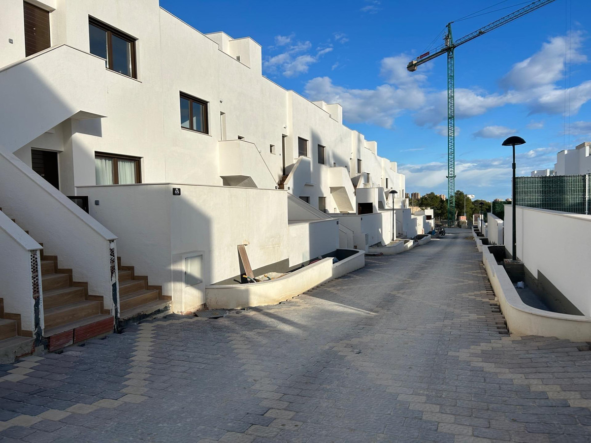 2 Bed Townhouse for sale in Finestrat Costa Blanca, Alicante, Spain