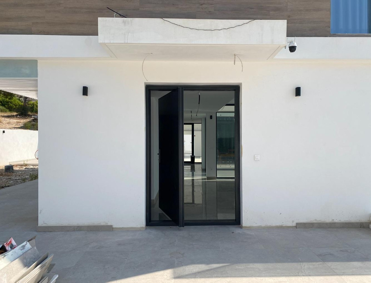 6 Bed Townhouse for sale in Finestrat Costa Blanca, Alicante, Spain