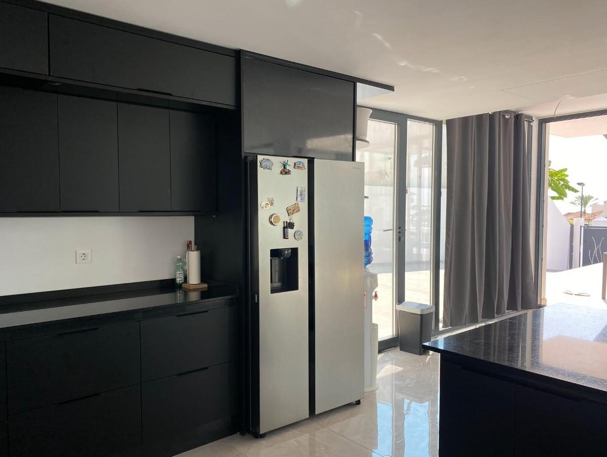 6 Bed Townhouse for sale in Finestrat Costa Blanca, Alicante, Spain