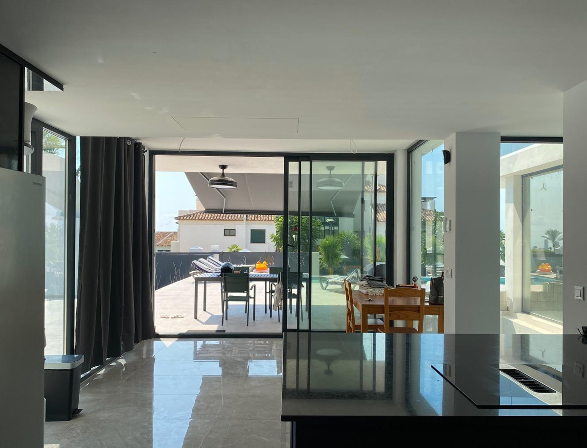 6 Bed Townhouse for sale in Finestrat Costa Blanca, Alicante, Spain