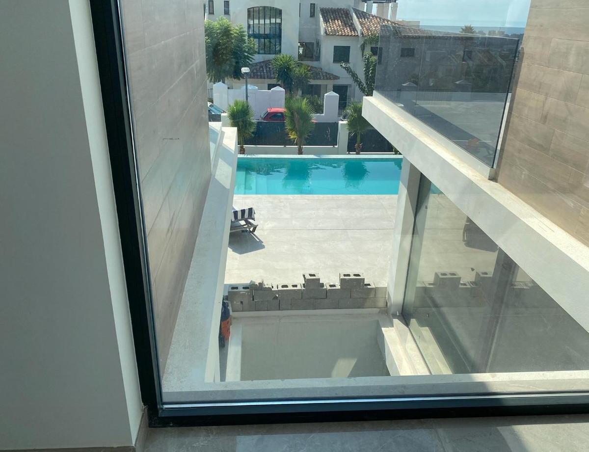 6 Bed Townhouse for sale in Finestrat Costa Blanca, Alicante, Spain