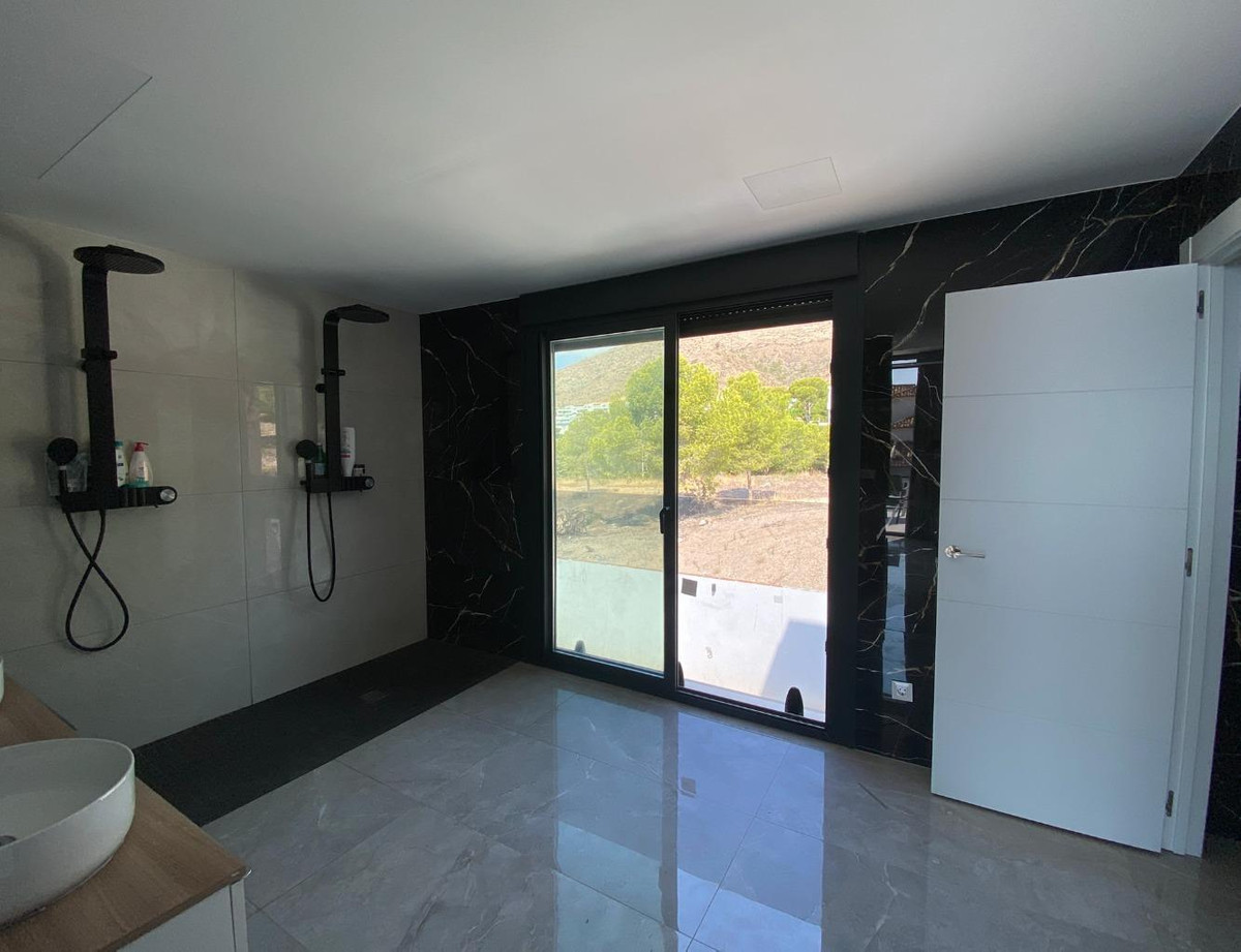 6 Bed Townhouse for sale in Finestrat Costa Blanca, Alicante, Spain