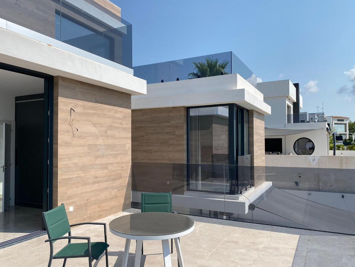 6 Bed Townhouse for sale in Finestrat Costa Blanca, Alicante, Spain