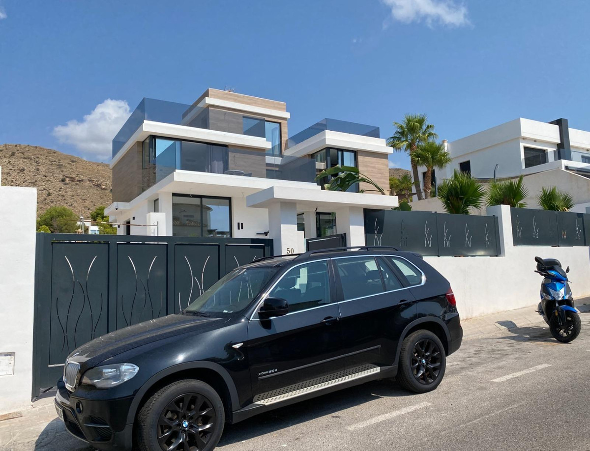 6 Bed Townhouse for sale in Finestrat Costa Blanca, Alicante, Spain
