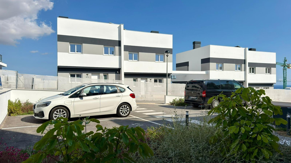 2 Bed Townhouse for sale in Finestrat Costa Blanca, Alicante, Spain