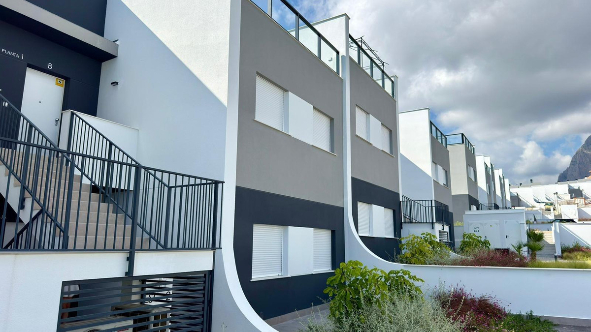 2 Bed Townhouse for sale in Finestrat Costa Blanca, Alicante, Spain