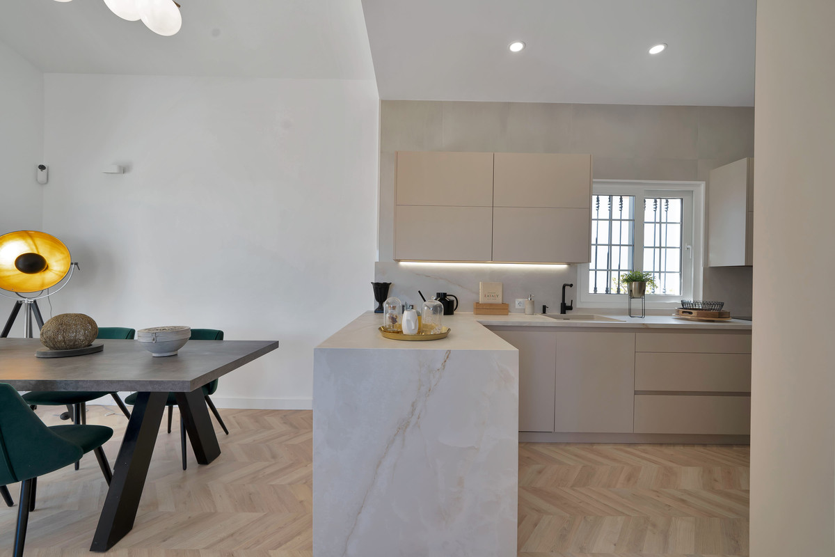 5 Bed Townhouse for sale in Marbella Costa Del Sol, Málaga, Spain