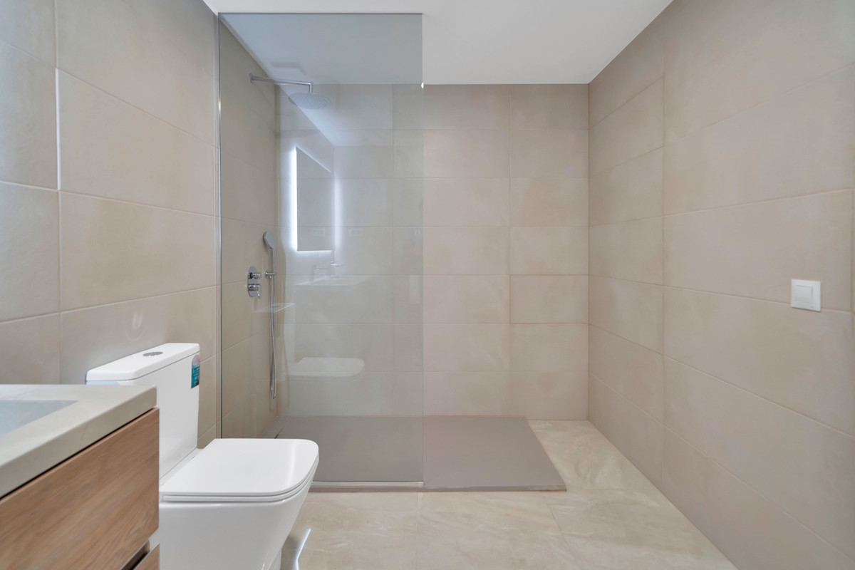 5 Bed Townhouse for sale in Marbella Costa Del Sol, Málaga, Spain