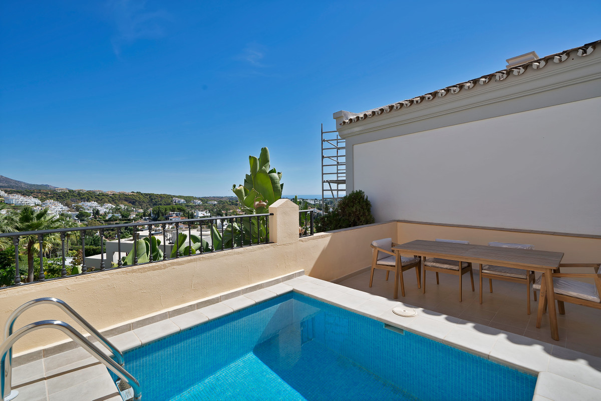 5 Bed Townhouse for sale in Marbella Costa Del Sol, Málaga, Spain