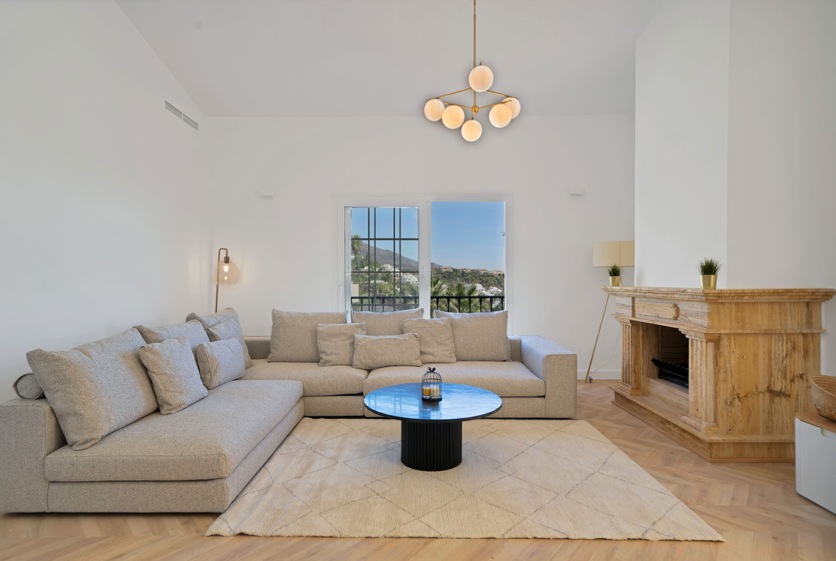 5 Bed Townhouse for sale in Marbella Costa Del Sol, Málaga, Spain